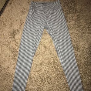 Striped American Eagle leggings!